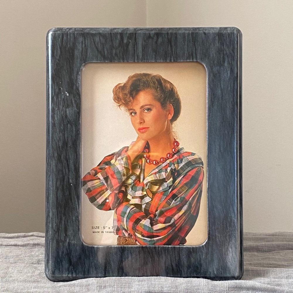 Linco Solid Marble Photo Frame - Medium